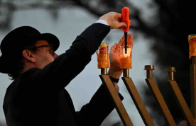 Giữa bóng tối thảm kịch Bondi cùng tìm hiểu về Hanukkah - Lễ hội Ánh sáng của người Do Thái