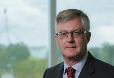 Gần nửa di dân thường trú Úc làm việc không đúng chuyên môn: Cựu Thư ký Ngân khố cảnh báo "lãng phí khổng lồ"