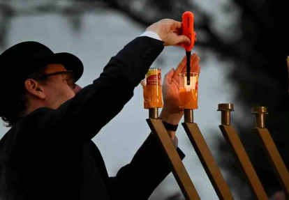 Giữa bóng tối thảm kịch Bondi cùng tìm hiểu về Hanukkah - Lễ hội Ánh sáng của người Do Thái